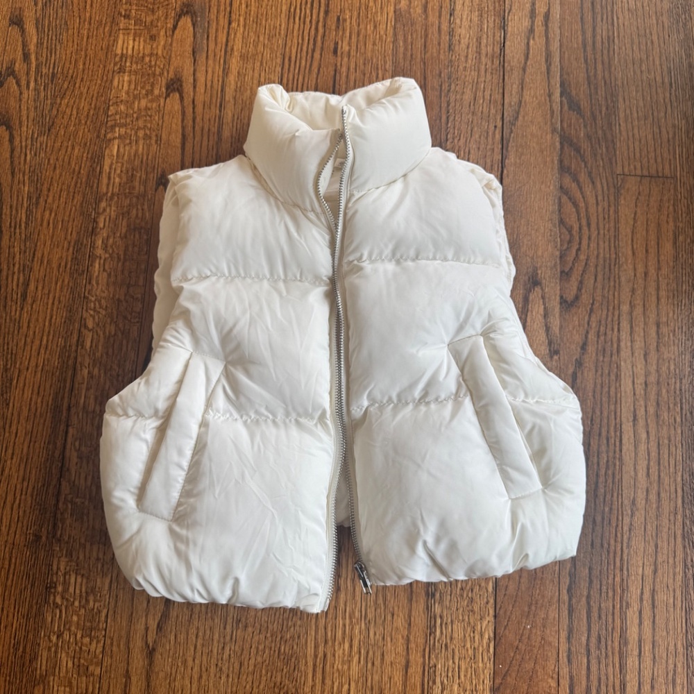 Altar'd State Puff Crop Vest Cream XXS NWT